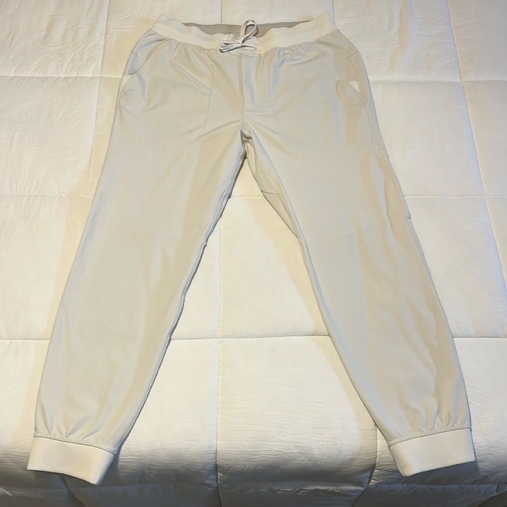 Lululemon ABC Joggers in Opal White SZ Large